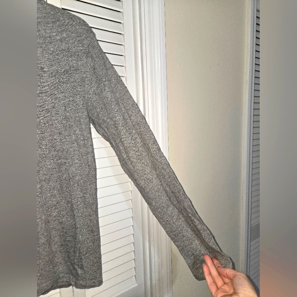 Club Monaco Men's M V-neck Long Sleeve Knit Shirt - Picture 3 of 10